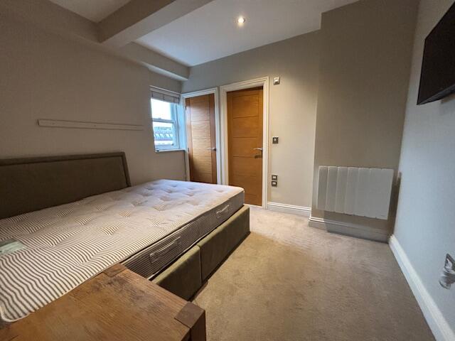 Flat Godwin Court in Swindon