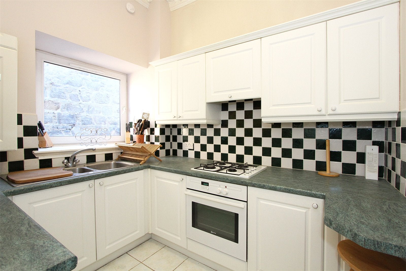 Flat Elmbank Terrace in Aberdeen City