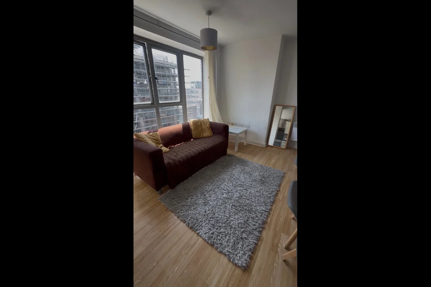 Flat Havelock Street in Greater London