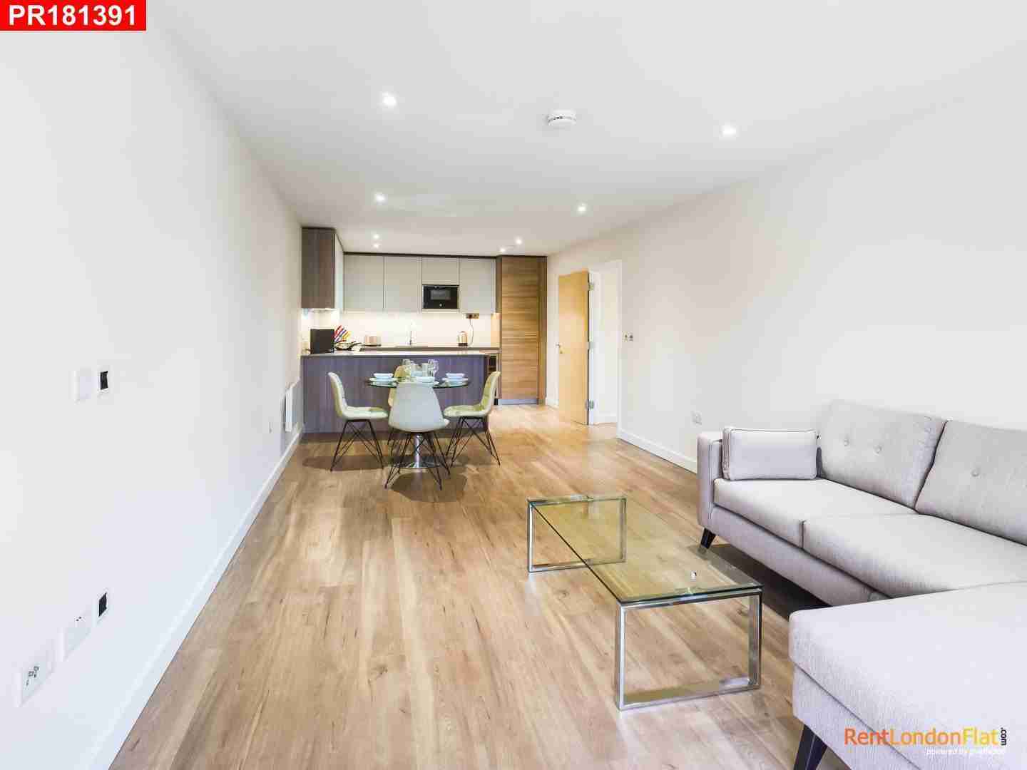House Caversham Road in Greater London