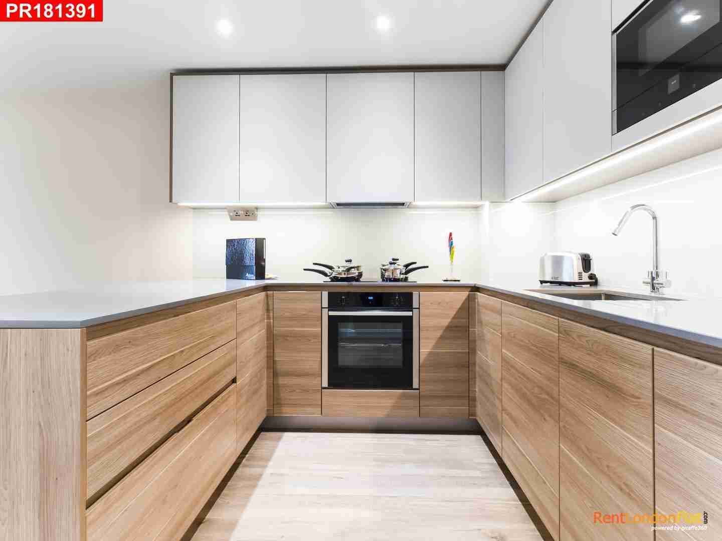House Caversham Road in Greater London