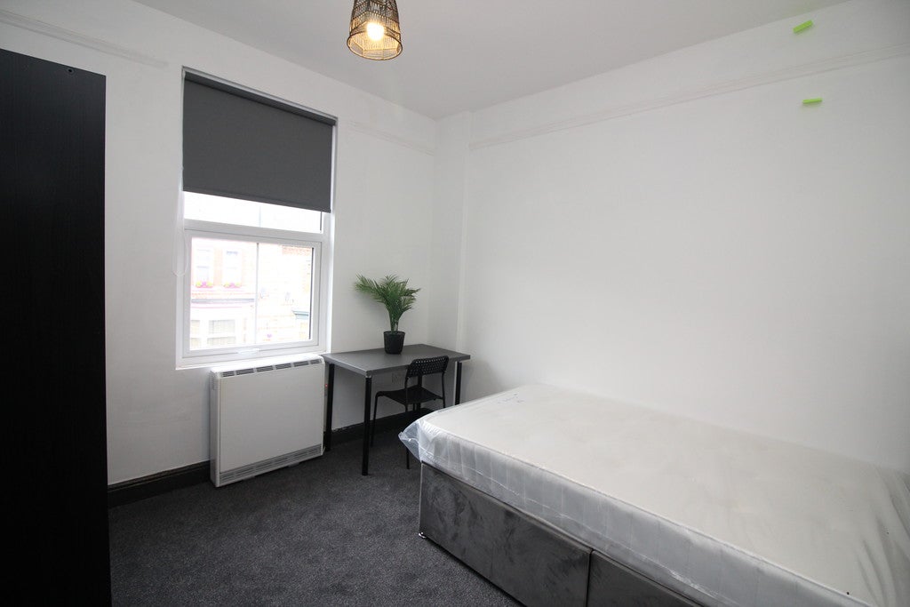 Flat Elmfield Terrace in Darlington