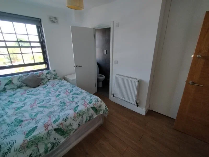 Room Chadbourn Street in Greater London