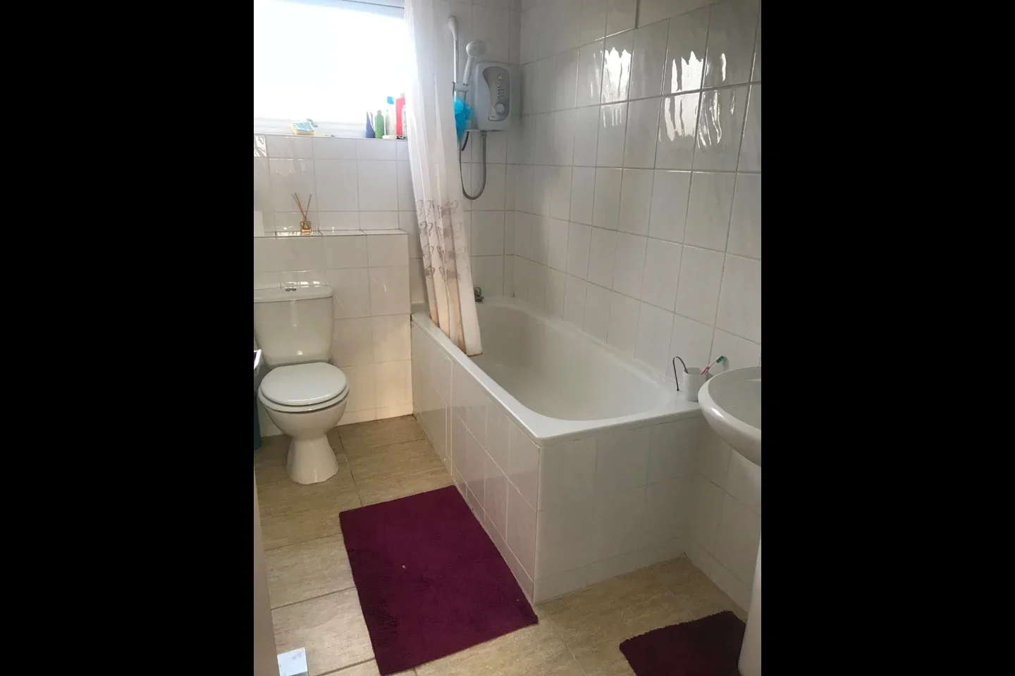 Flat Sheepcote Road in Greater London