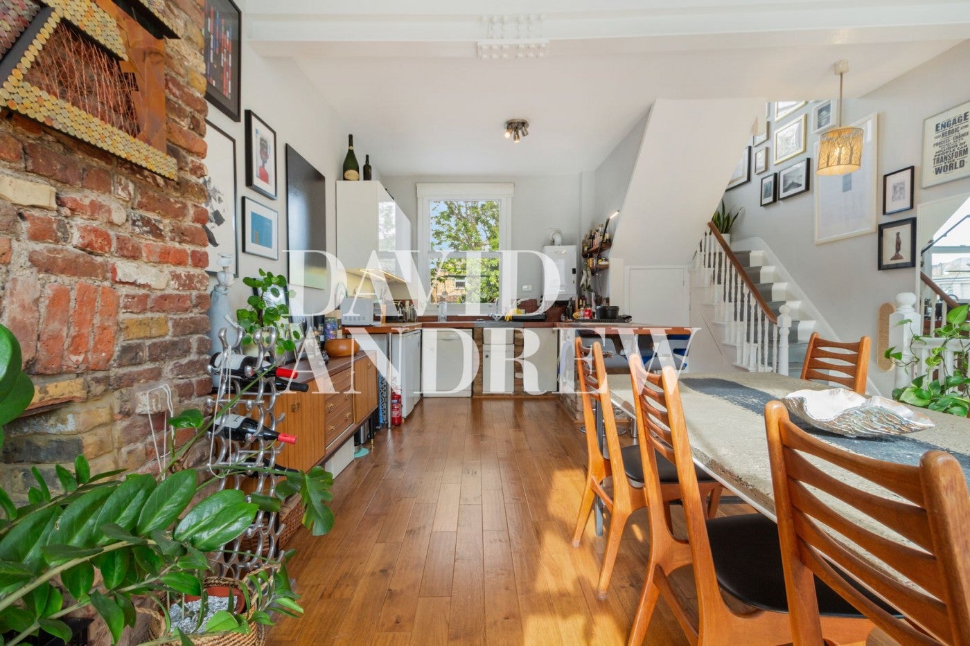 Flat Blackstock Road in Greater London