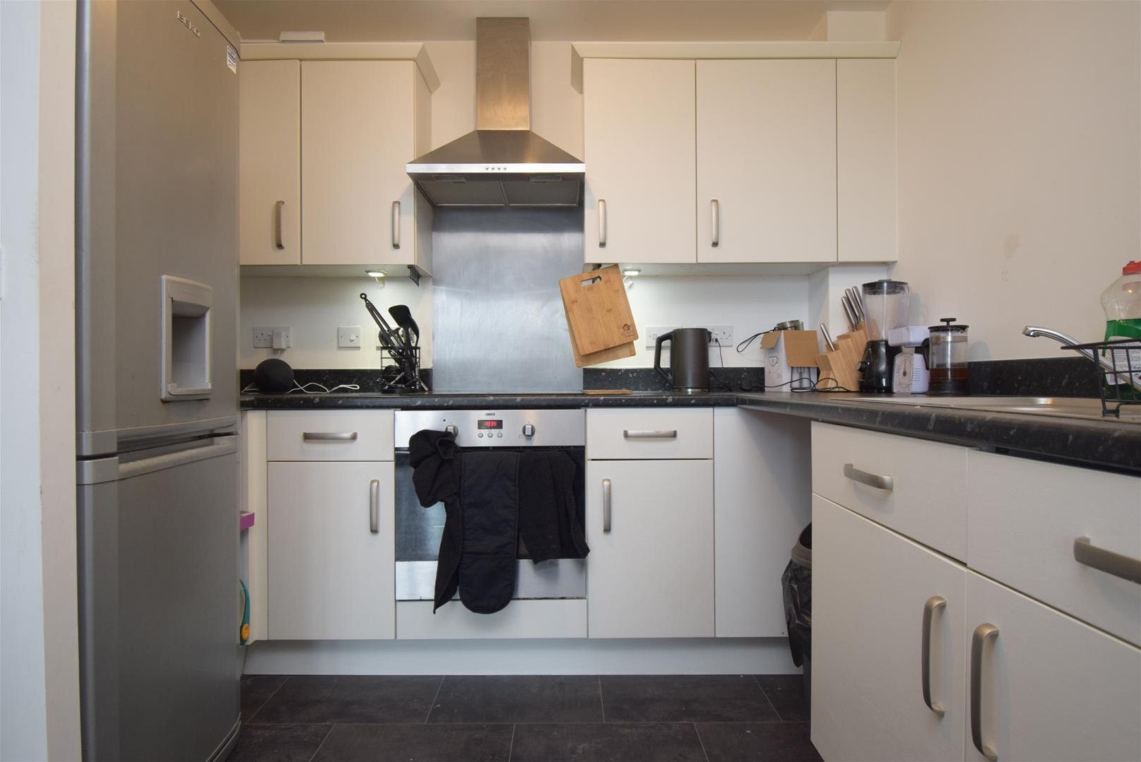 Flat Micklewait Avenue in Wakefield