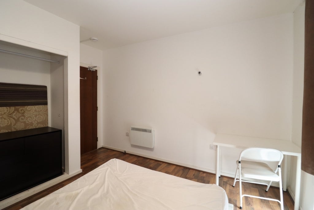 Room Globe Road in Greater London