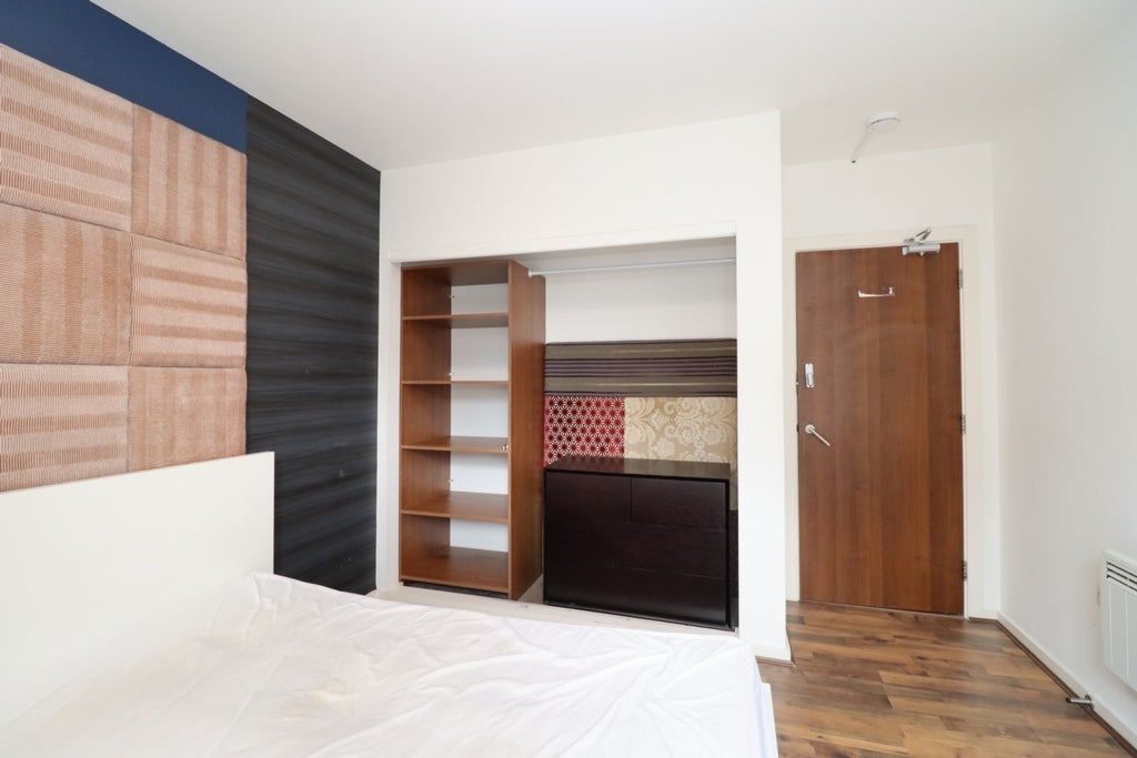 Room Globe Road in Greater London