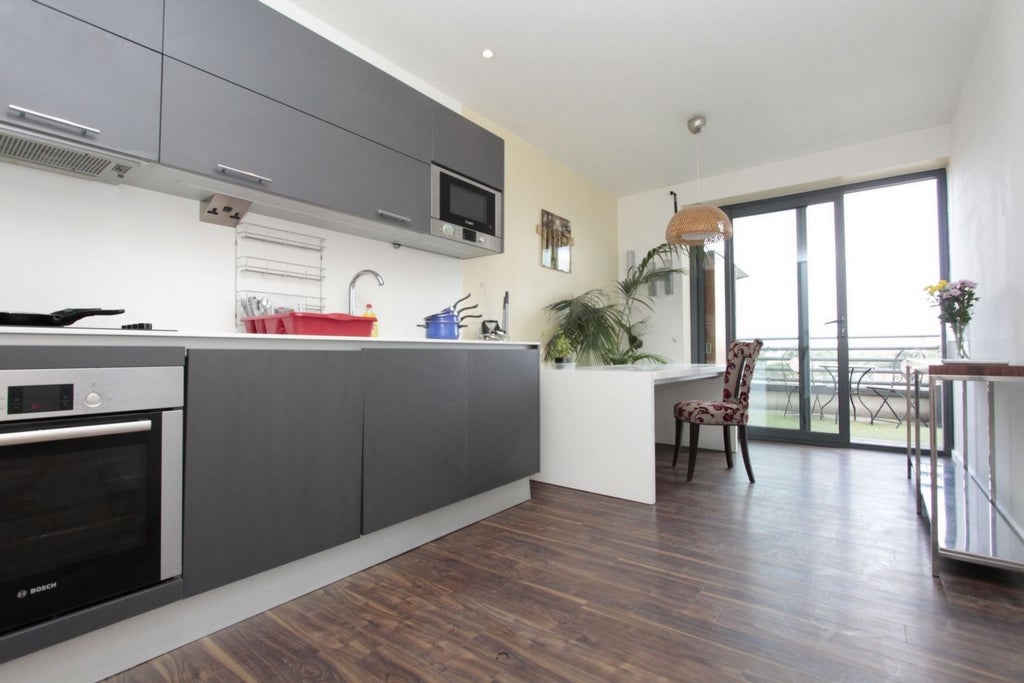 Room Globe Road in Greater London