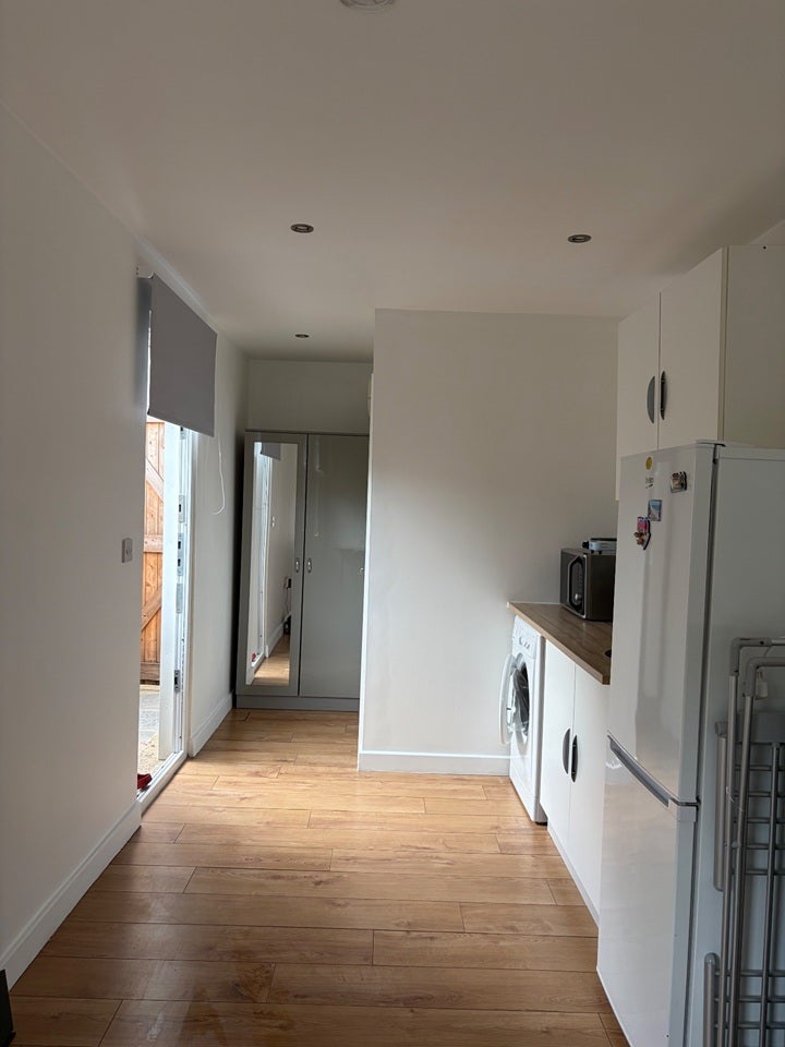 Flat Balmoral Road in Greater London