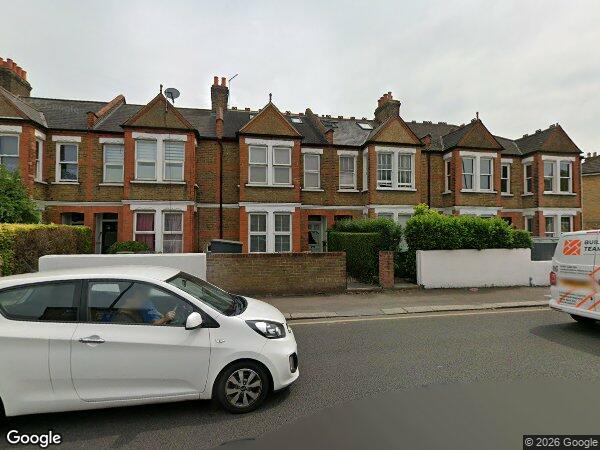 Flat Catford Hill in Greater London