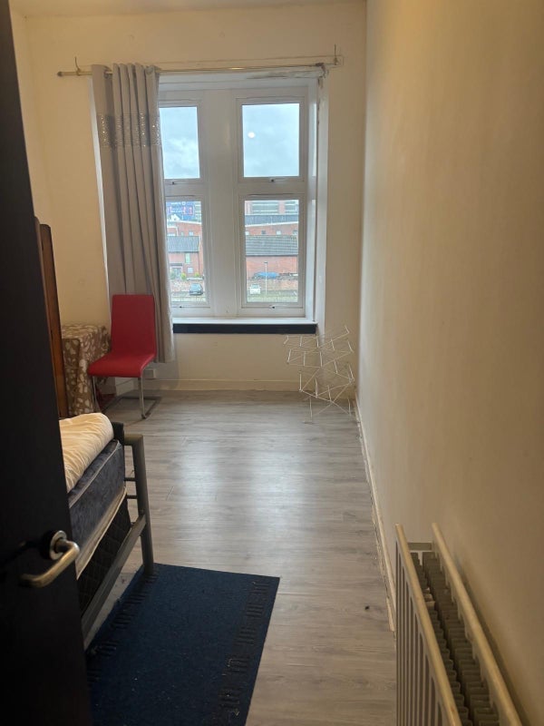 Room Southcroft Street in Glasgow