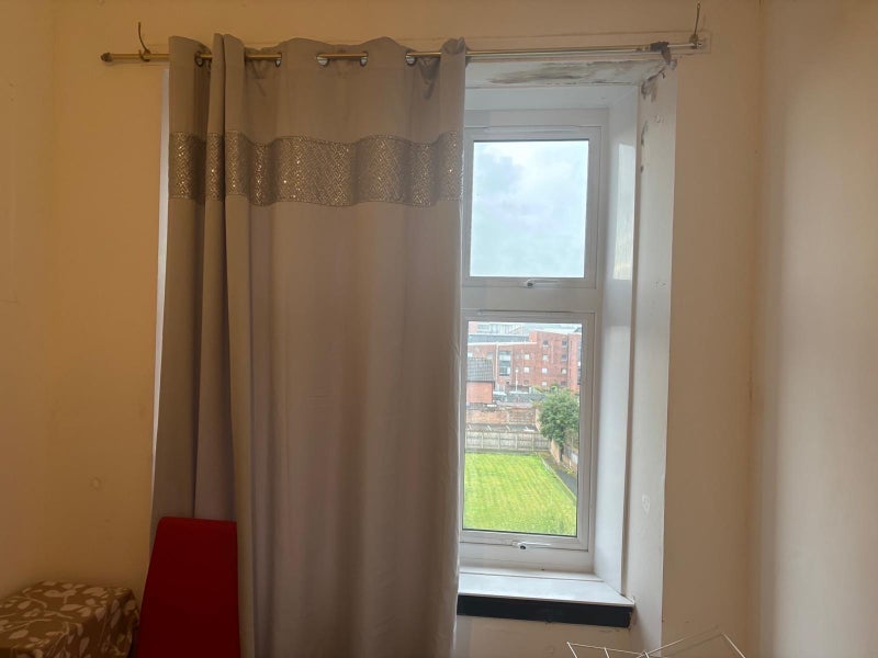 Room Southcroft Street in Glasgow