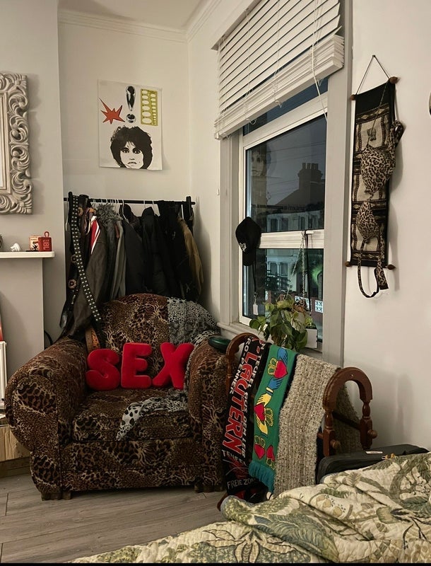 Room Winchelsea Road in Greater London
