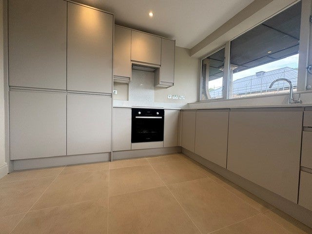 Flat Brewer Street in Maidstone
