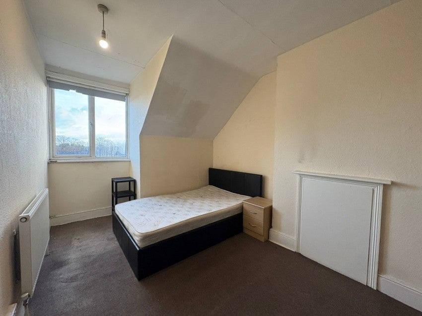Flat Portswood Road in Southampton