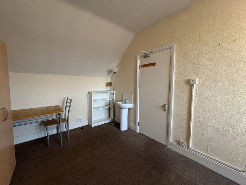 Flat Portswood Road in Southampton