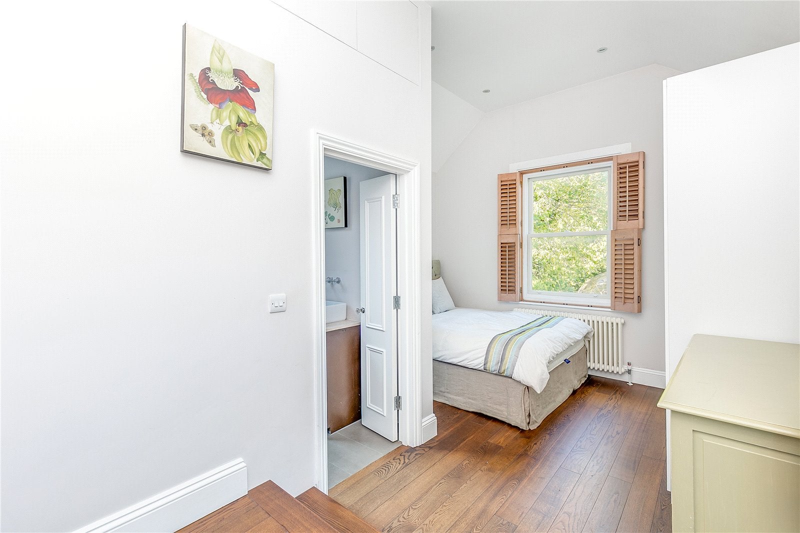 Flat Chevening Road in Greater London