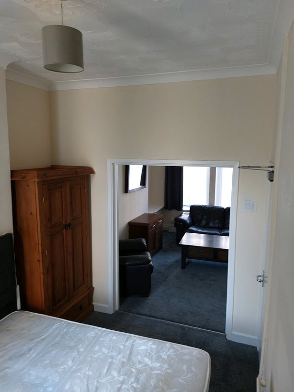 Room Seymour Street in Cardiff