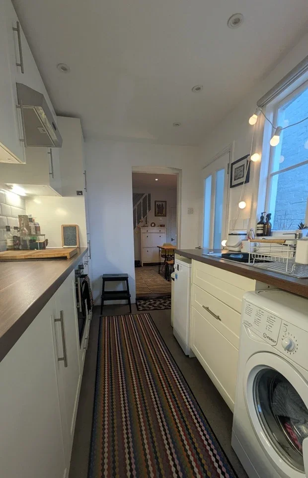 Room Woodside Road in Tonbridge and Malling