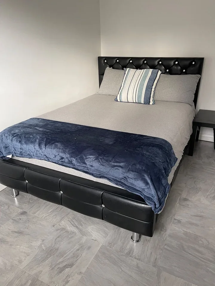 Room Repton Street in Greater London