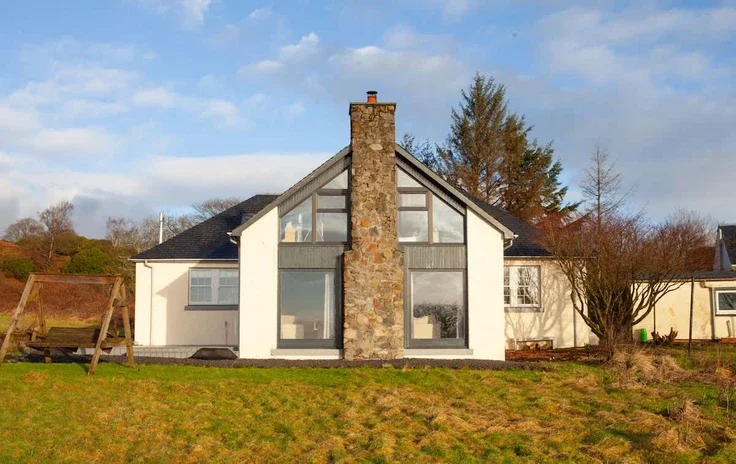 House Bridesmill Road in Lochwinnoch