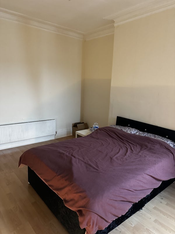 Room Saltwell Place in Gateshead