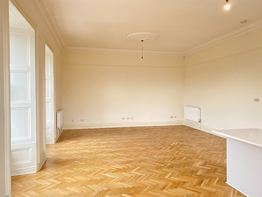 Flat Drumsheugh Gardens in City of Edinburgh