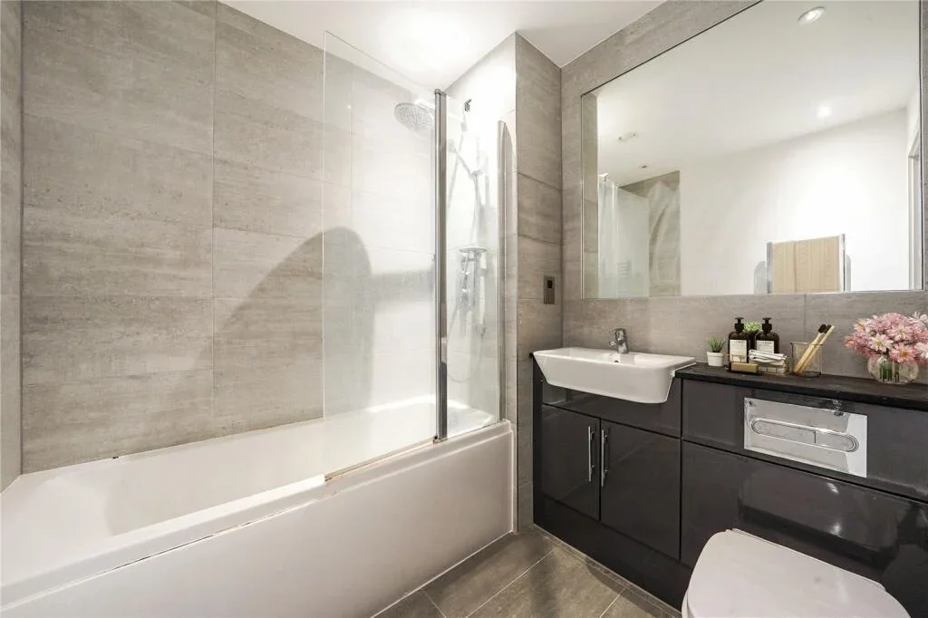 Room Cambridge Road in Greater London