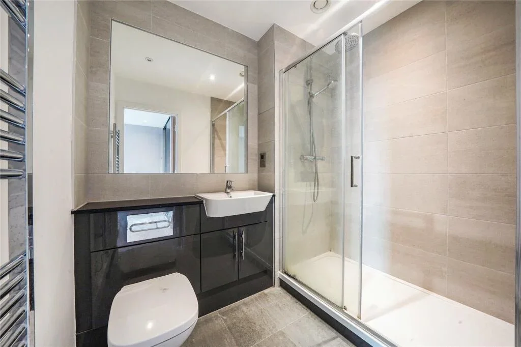 Room Cambridge Road in Greater London