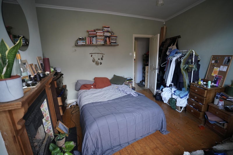 Room Ainsley Road in Sheffield