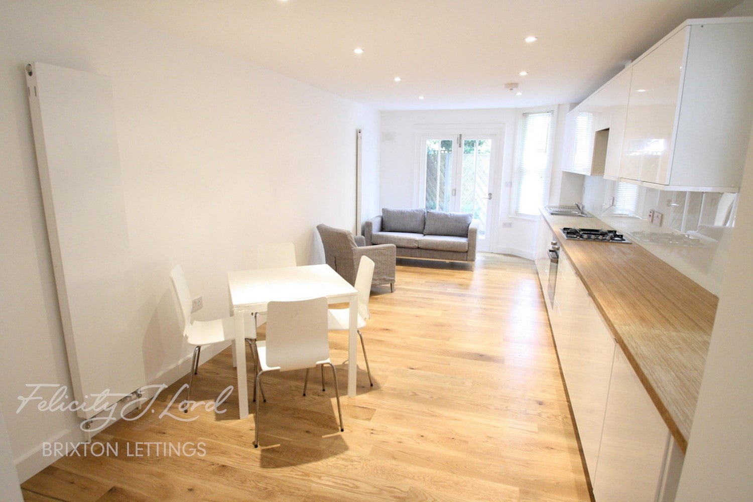 Flat Redlands Way in Greater London