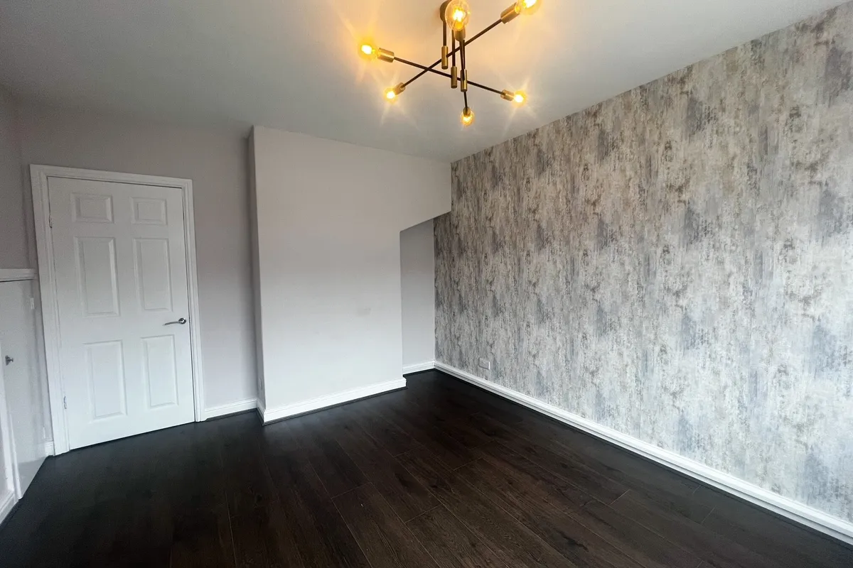 Flat Manor Road in Hull