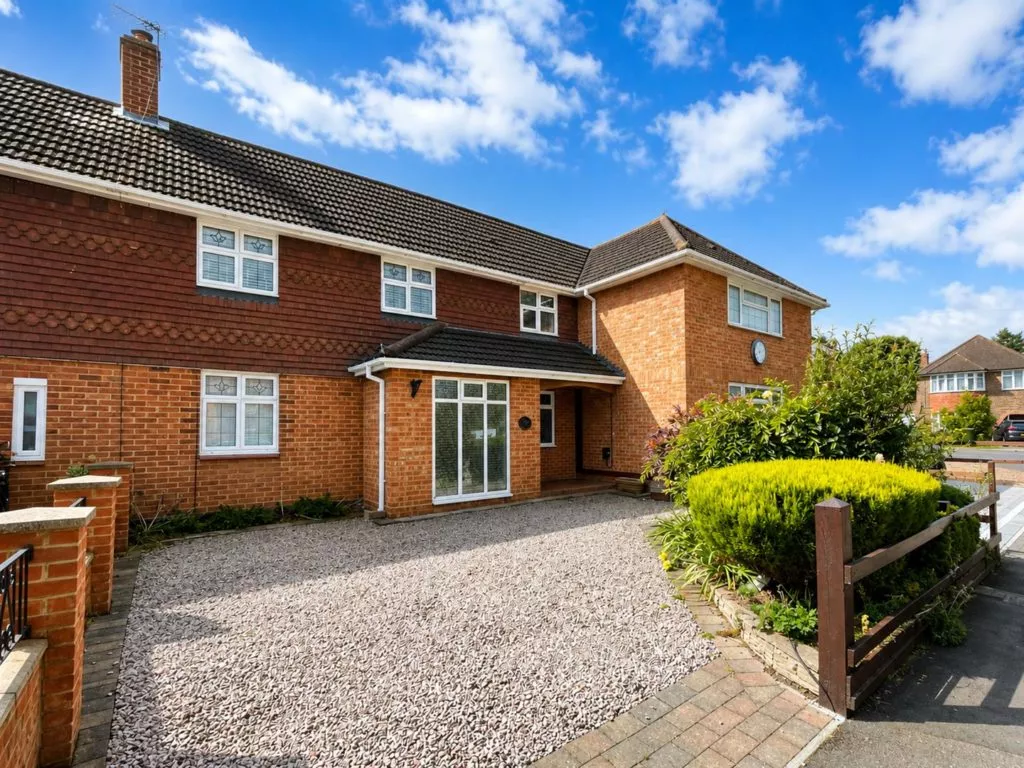 House Oakenwood in Mole Valley
