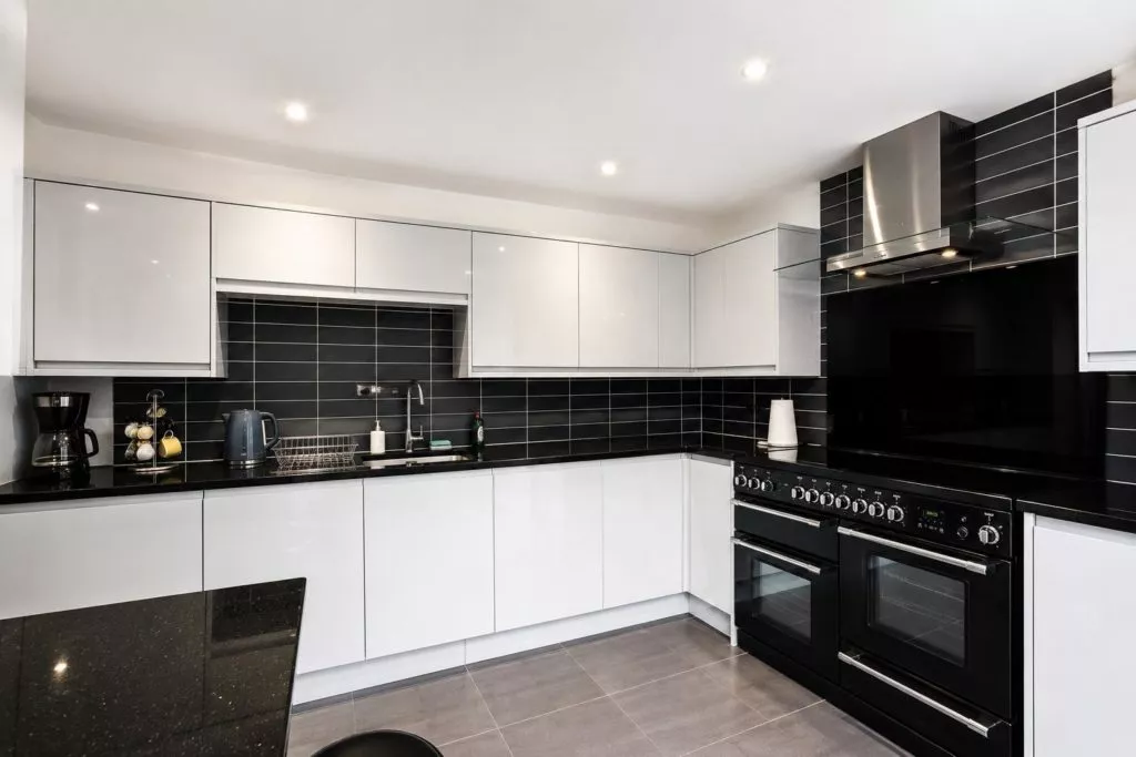 House Oakenwood in Mole Valley