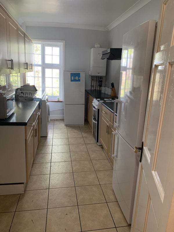 Room Upper Tulse Hill in Greater London