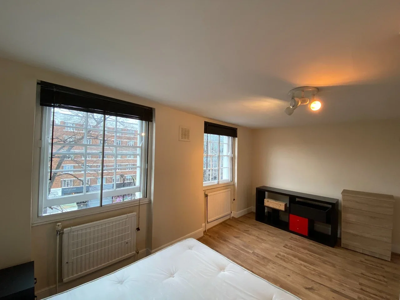 Room Pentonville Road in Greater London