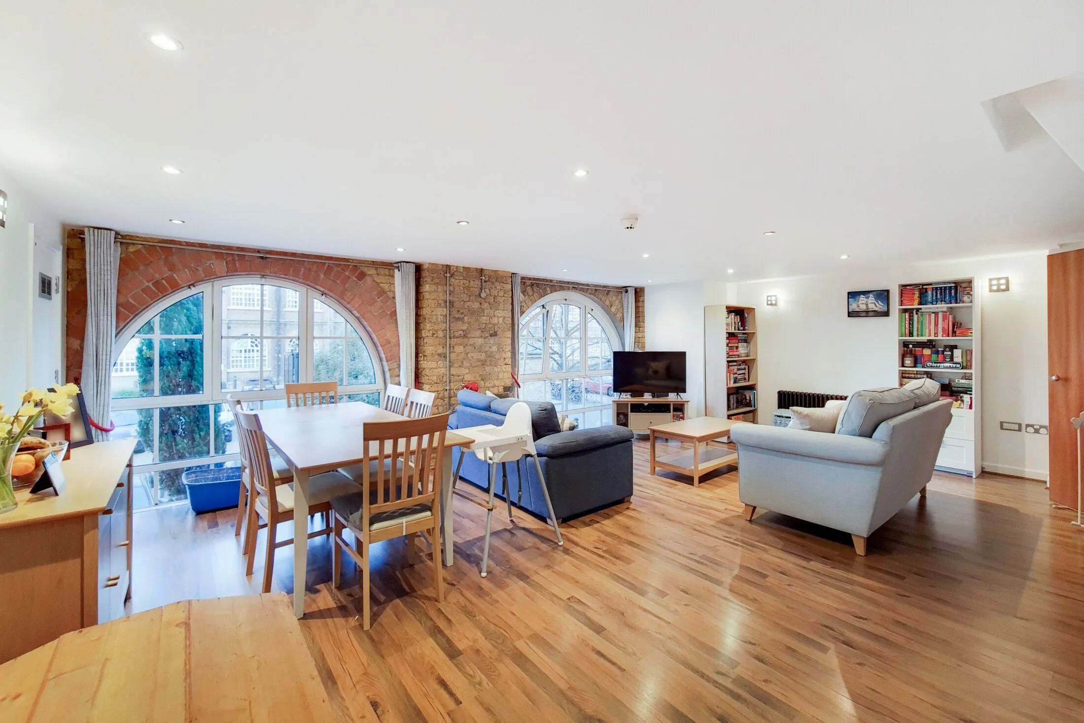 Flat Marlborough Road in Greater London