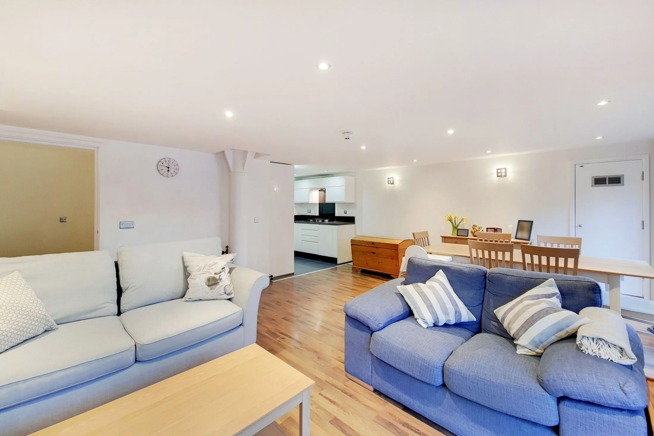 Flat Marlborough Road in Greater London