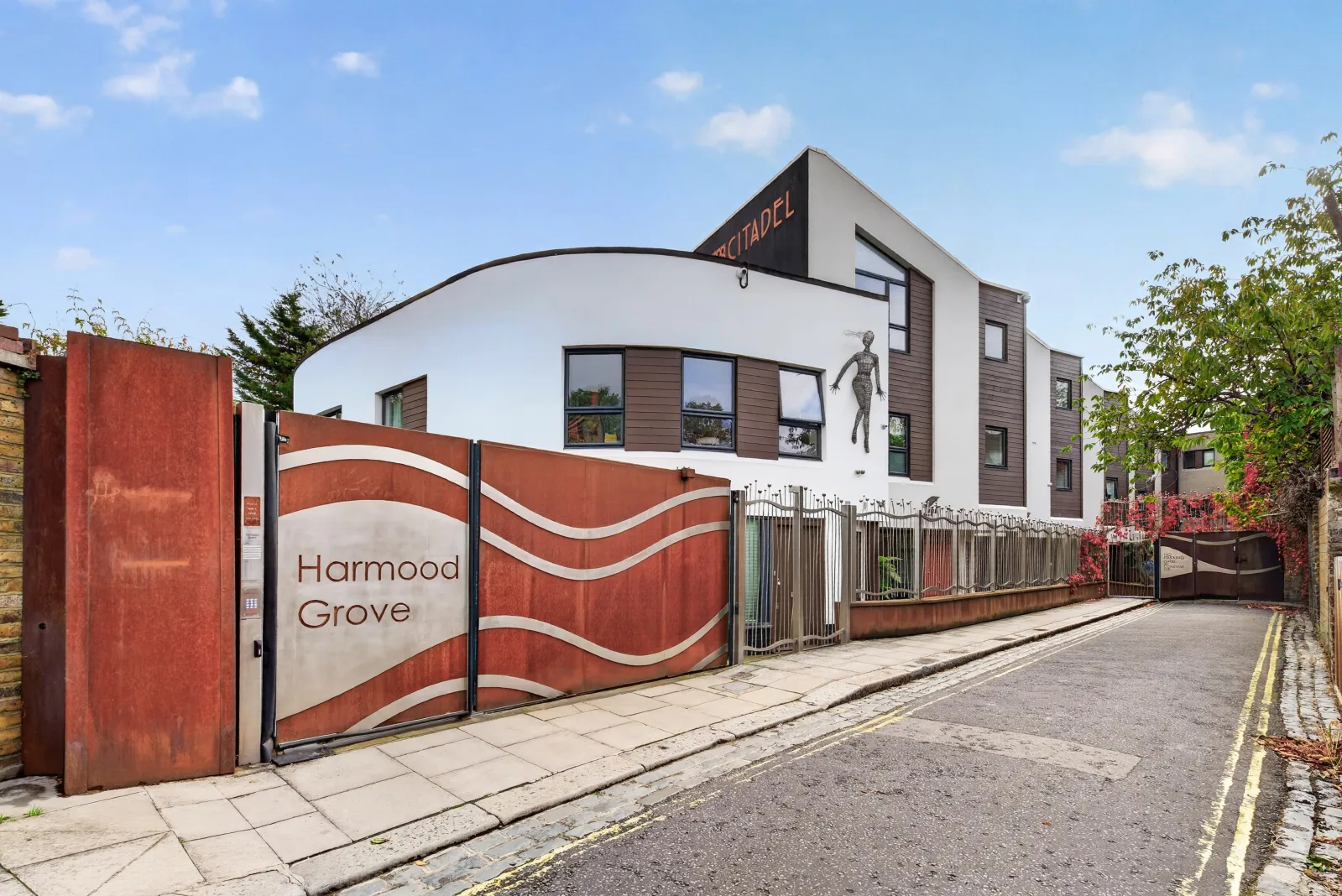 Flat Hartland Road in Greater London