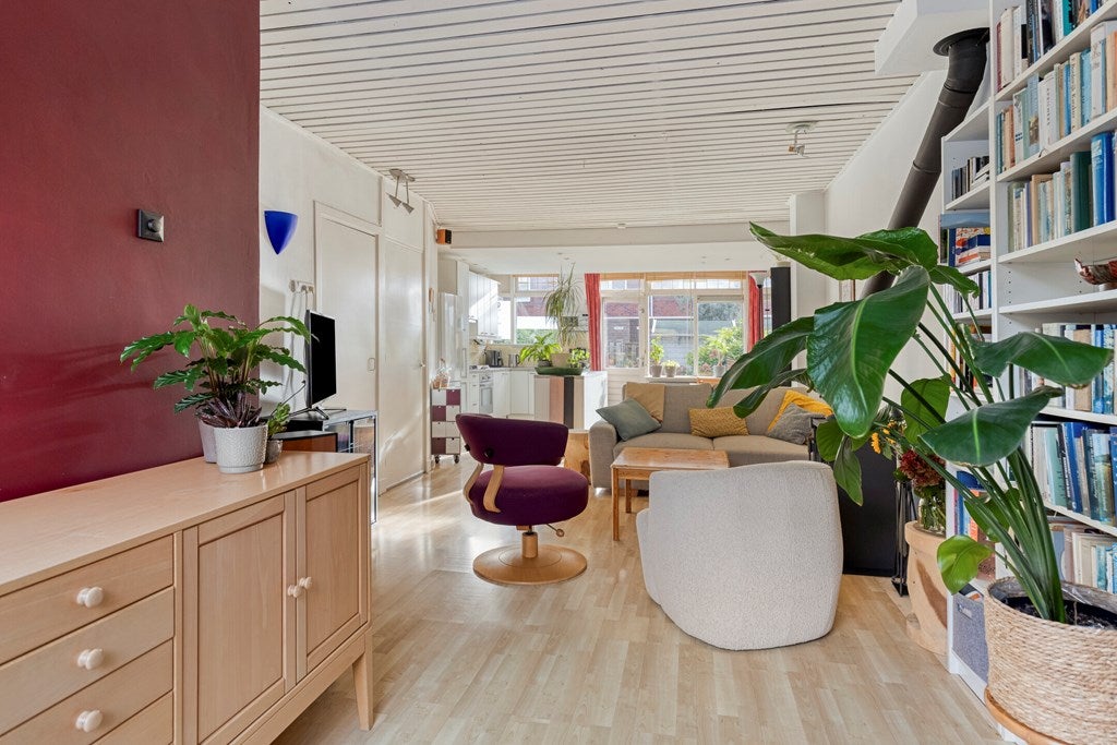 Tussenwoning te koop: Fahrenheitstraat 23, Schiedam