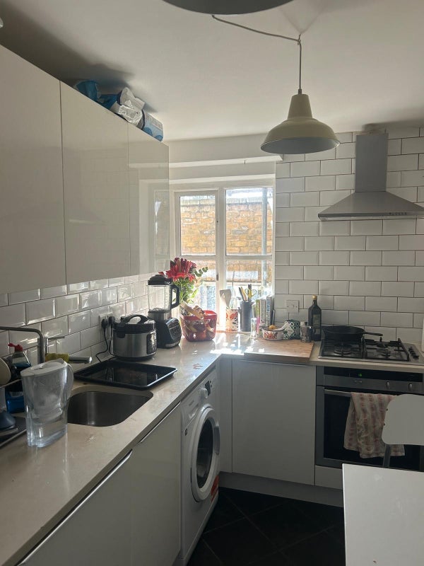 Room Balls Pond Road in Greater London