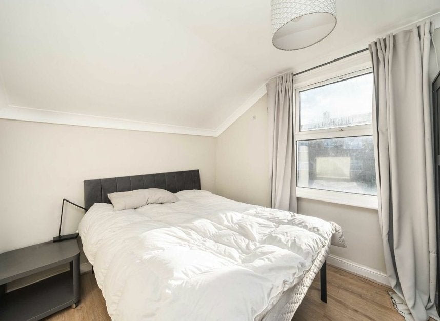 House Aliwal Road in Greater London