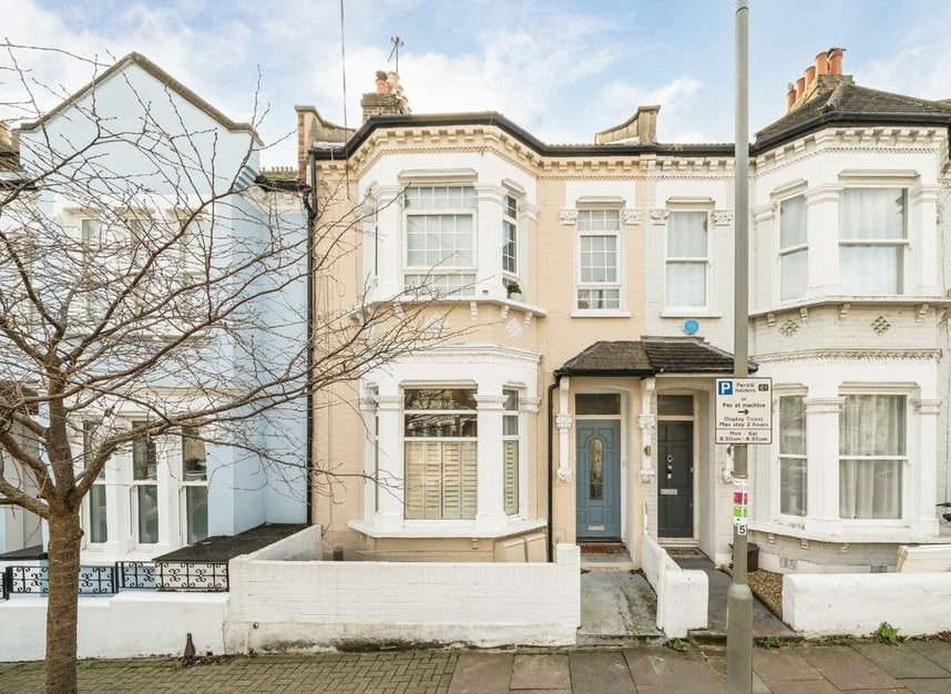 House Aliwal Road in Greater London