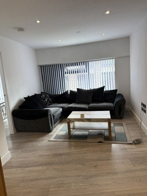 Flat New Bedford Road in Luton