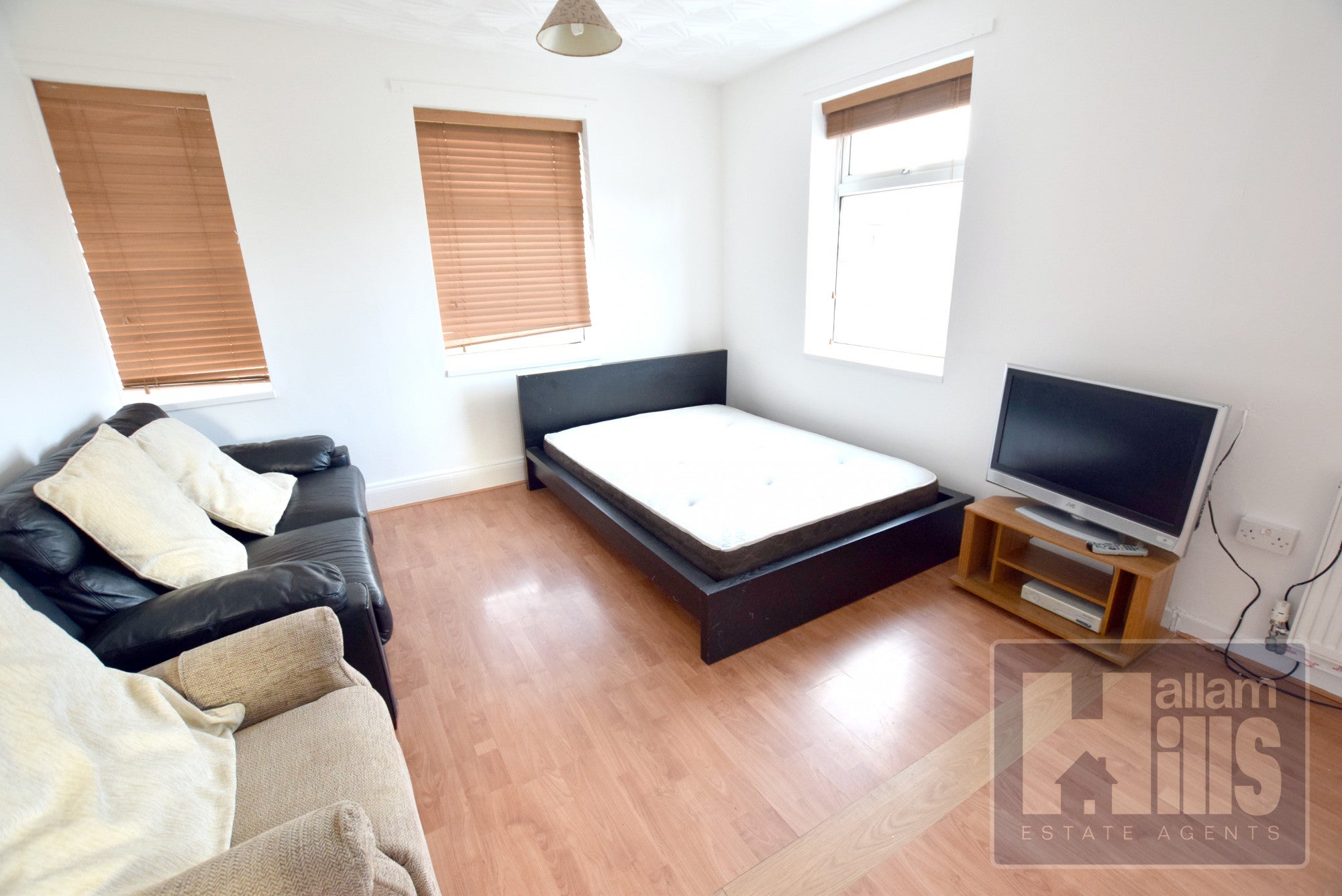 Flat Northern Avenue in Sheffield