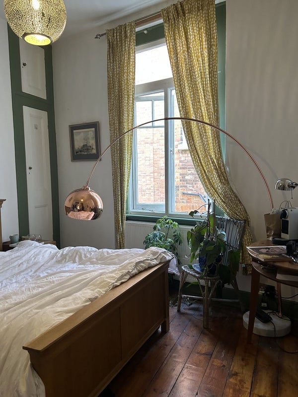 Flat Fitz-George Avenue in Greater London