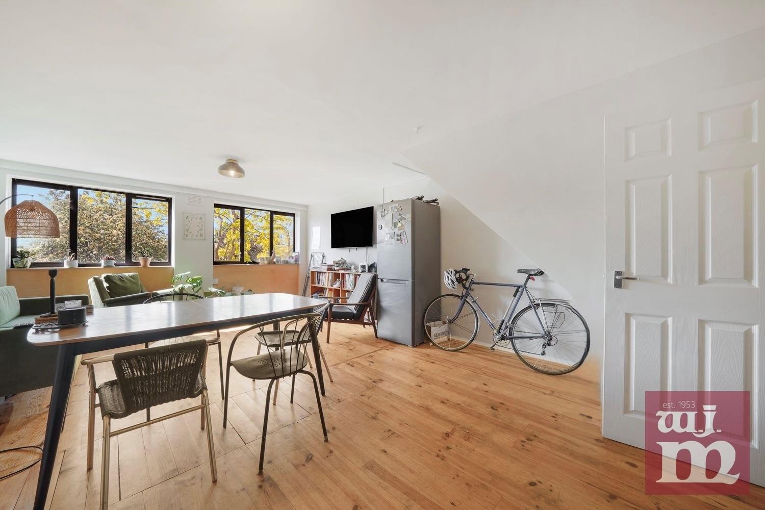 Room Mile End Road in Greater London