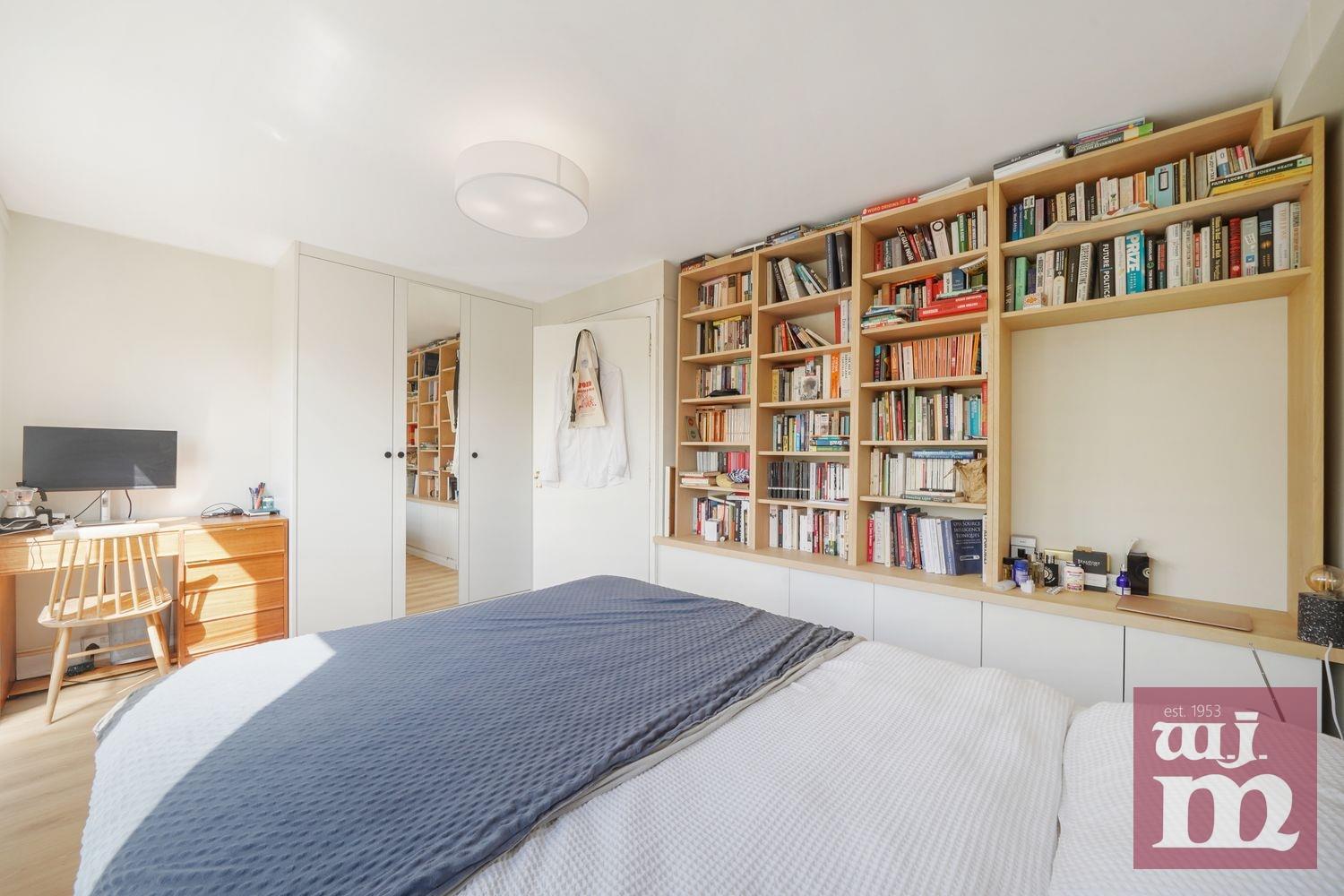 Room Mile End Road in Greater London