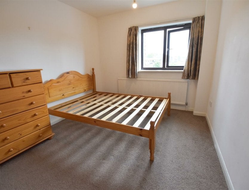 Flat Philpots Close in Greater London